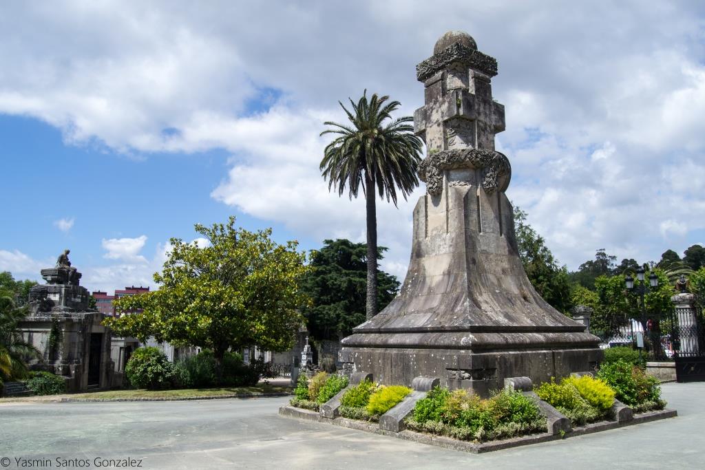 En 1889 el concello inicia los trámites para la creación del nuevo cementerio municipal, en un momento en que la ciudad contaba con 15.000 habitantes y sostenía un gran crecimiento económico.