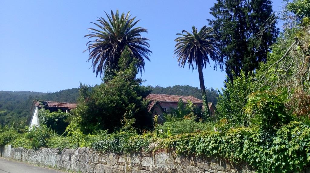 Era este uno de los numerosos hoteles de lujo que funcionaban en Mondariz-Balneario en otros tiempos, en que la afluencia de visitas era constante.