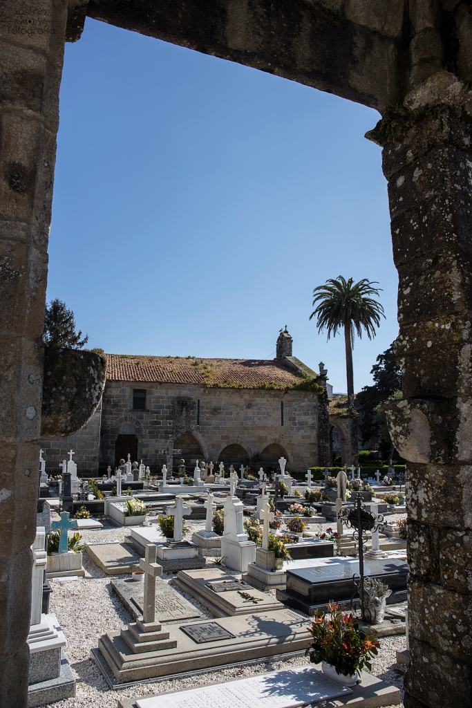 El templo gótico fue erigido en la primera mitad del siglo XIV sobre uno anterior de orden románico y reducido tamaño, siendo consagrado en 1327.