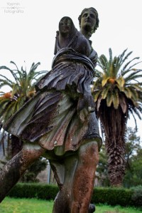 Con al menos cinco siglos de antigüedad, el Pazo de Lourizán es una propiedad enfocada principalmente hacia el uso agropecuario hasta su adquisición a finales del siglo XIX por el político gallego Eugenio Montero Ríos.