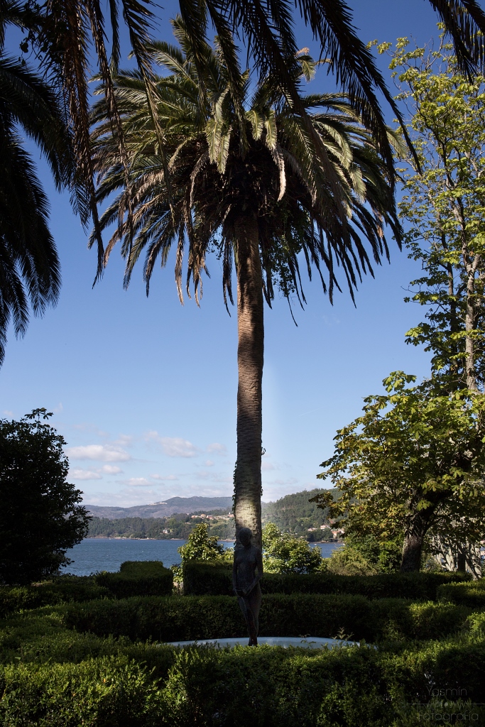 En 1838 comienza la urbanización de las islas de San Simón y San Antón para la construcción de un lazareto, siendo el proyecto original del ingeniero Alejo Andrade Yáñez y el adjudicatario de las obras Norberto Velázquez Moreno.