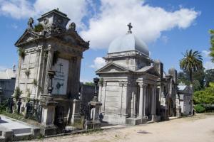 En 1889 el concello inicia los trámites para la creación del nuevo cementerio municipal, en un momento en que la ciudad contaba con 15.000 habitantes y sostenía un gran crecimiento económico.