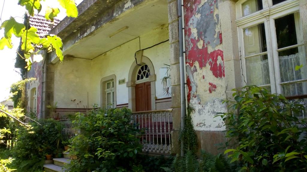 Era este uno de los numerosos hoteles de lujo que funcionaban en Mondariz-Balneario en otros tiempos, en que la afluencia de visitas era constante.