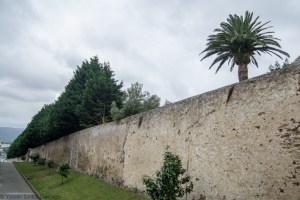 Situado en pleno centro de la villa, muy próximo al ayuntamiento, el origen de la propiedad es un beaterio del siglo XI, transformado en convento en 1366.