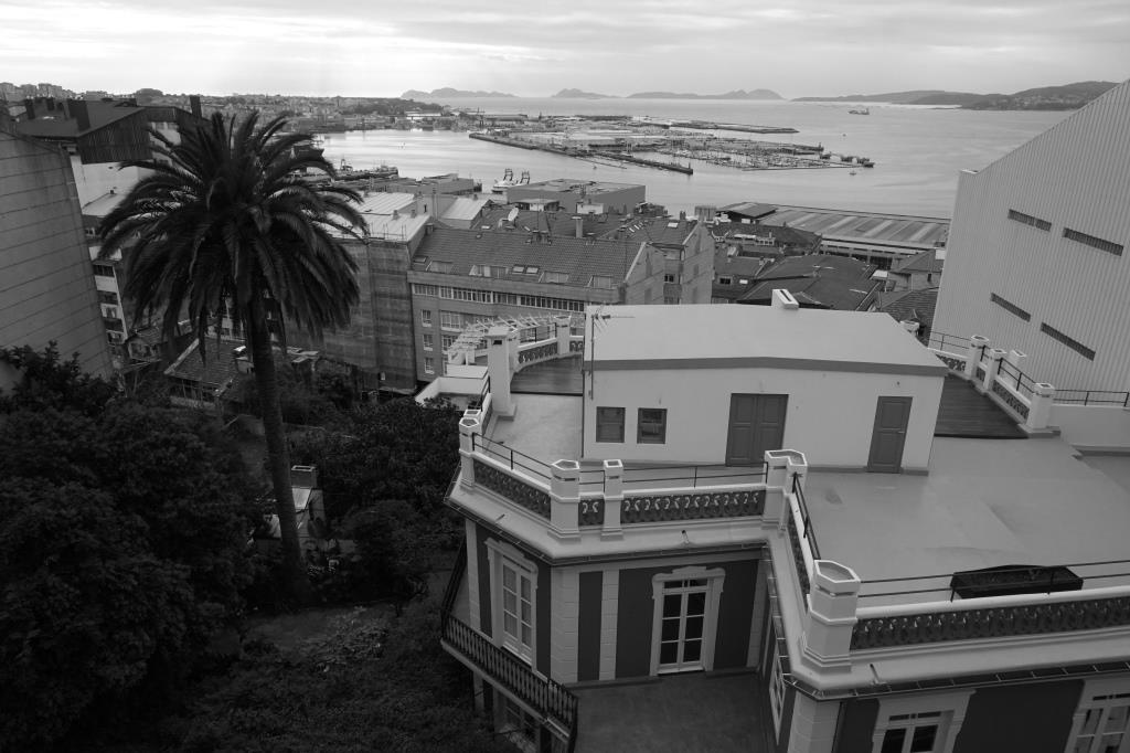 Según el investigador Jaime Garrido, la casa pudo realizarse sobre la primera mitad de la década de 1890 en piedra, cal y ladrillo.