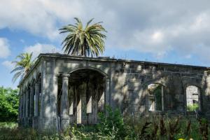 El origen de la finca es una incógnita para los expertos, no habiéndose encontrado indicios de su propietario o año de construcción.