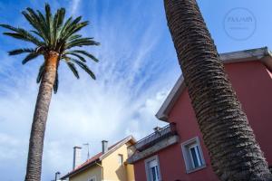 Se encuentra la villa que nos ocupa en la calle Andrés Martínez Salazar, en el corazón de la Ciudad Jardín.
