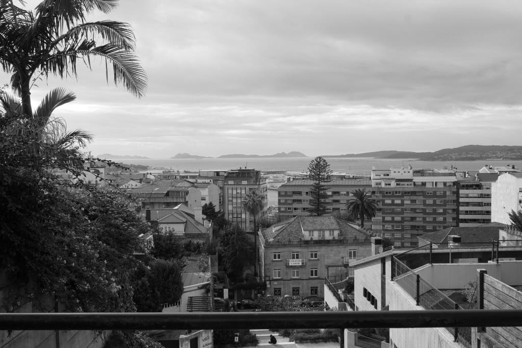 En 1932 Sergio Saborido Cid fundaba en Vigo el Colegio Labor, que funcionó además como internado hasta la década de los setenta.