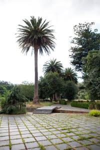 Se encuentra este pazo en el corazón de la parroquia de Couzadoiro, lugar que destaca por el fuerte movimiento migratorio sufrido y los numerosos indianos retornados.