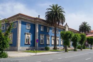 Enmarcado dentro de la arquitectura de posguerra el edificio de Aduanas es realizado por Manuel Ródenas entre 1944 y 1945.