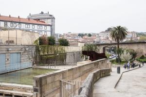 Núcleo neurálgico de la ciudad desde tiempos inmemoriales, las fuentes termales de As Burgas son un elemento simbólico de Ourense.