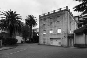 El inmueble de la Avenida de Vigo, que alberga hoy por hoy servicios de las Consellerías de Sanidade y Política Social, Sergas y 061, data del año 1920.