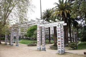 El origen de este espacio en su actual configuración se remonta a mediados del siglo XIX, cuando profesores del vecino instituto de segunda enseñanza deciden colaborar en la creación de un jardín botánico.