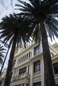El edificio La Terraza, construido en 1919 sobre los planos del arquitecto Antonio de Mesa, es un volumen de estilo ecléctico que sustituía a una estructura previa realizada en madera.