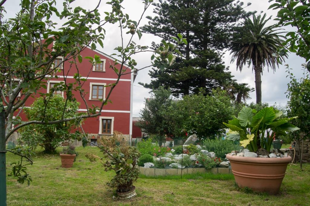 Levantada hacia 1910, la denominación responde al color con el que estaba pintada tanto originalmente como ahora.